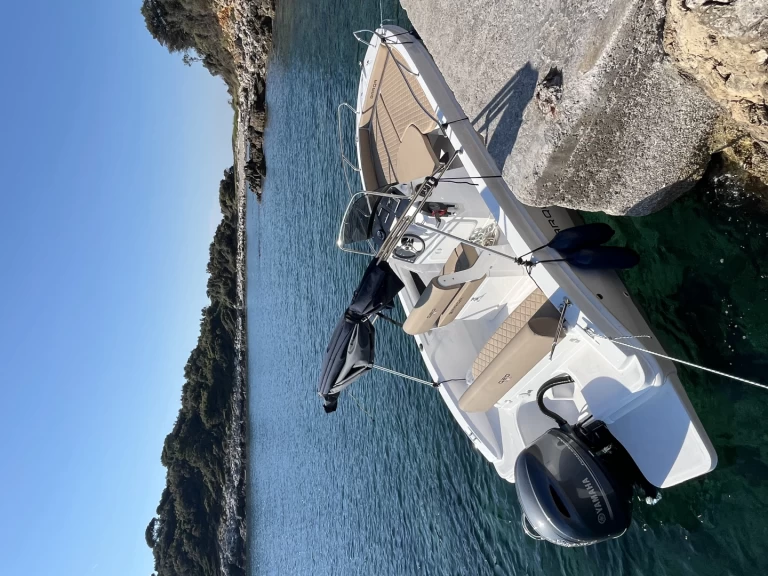 Alquiler de Lancha, con o sin patrón Barqa Rovinj