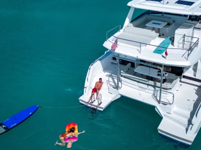 Alquiler de Leopard Leopard 46 Powercat en Marina (Ciudad)