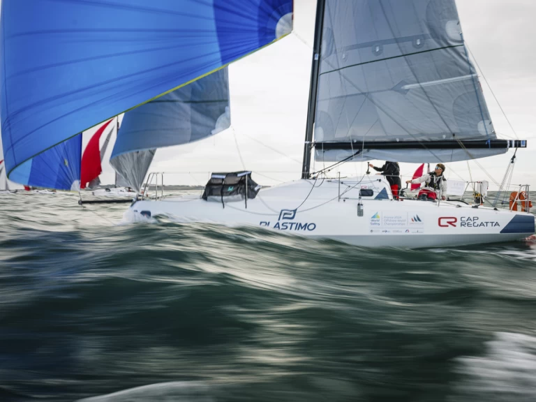 Alquiler de Jeanneau sun fast 30 0D en Marsella