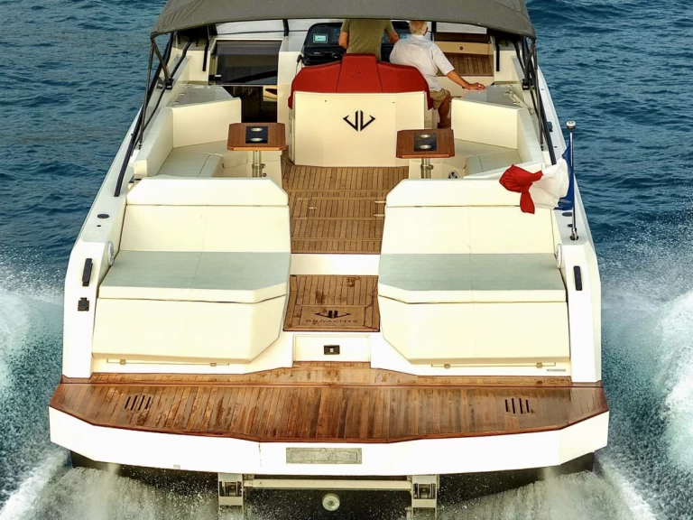 Alquiler Lancha BB Yatchs con o sin  título de navegación