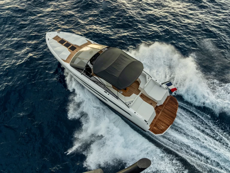 Alquiler Lancha BB Yatchs con o sin  título de navegación