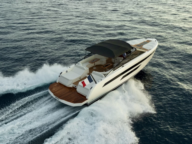 Lancha para alquilar Saint-Laurent-du-Var al mejor precio