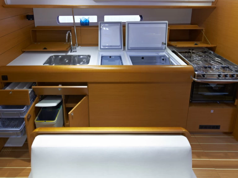 Jeanneau Sun Odyssey 479 de alquiler a Dubrovnik