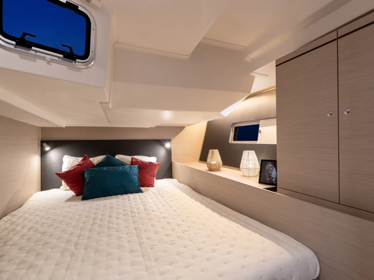 Alquiler de Bénéteau Oceanis 51.1 en Marina (Ciudad)