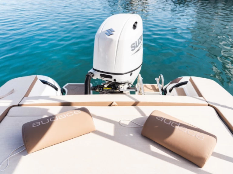 Lancha para alquilar Torre Canne al mejor precio