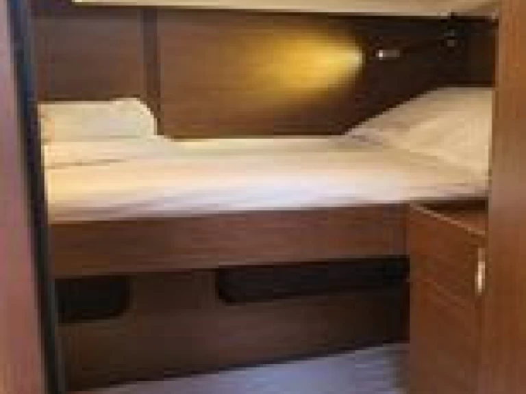 Velero para alquilar Volos al mejor precio