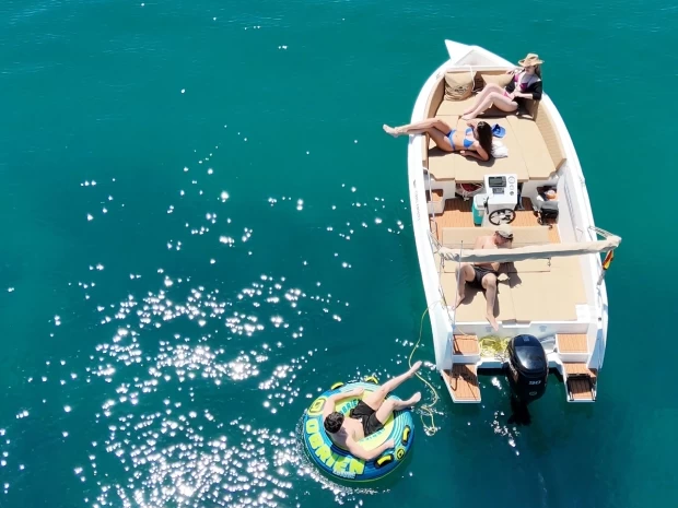 Alquiler de Darekco Mareti 585 en Mataró