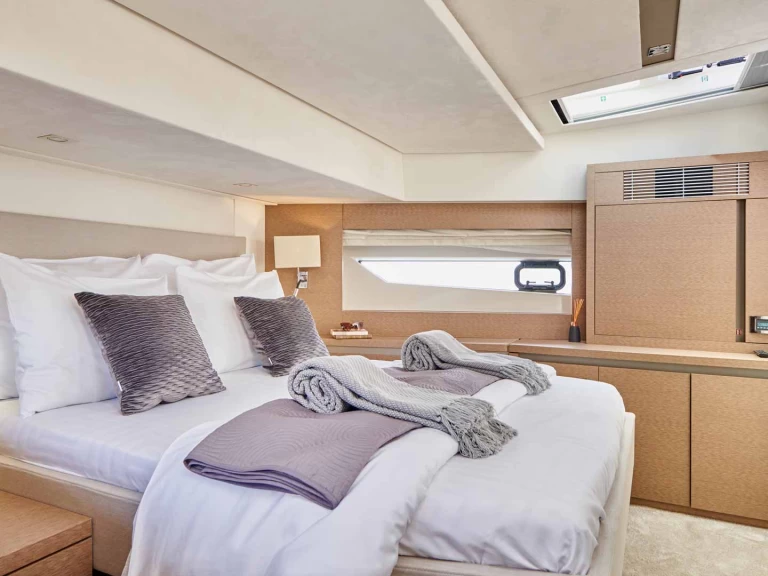 Alquiler Yate de lujo Prestige con o sin  título de navegación