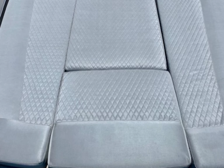 Alquiler de Azimut Azimut 86 en Gouviá