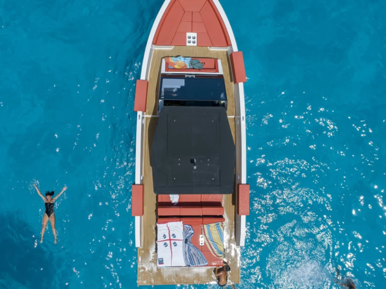 Alquiler de barcos Cala Gonone barato de D34