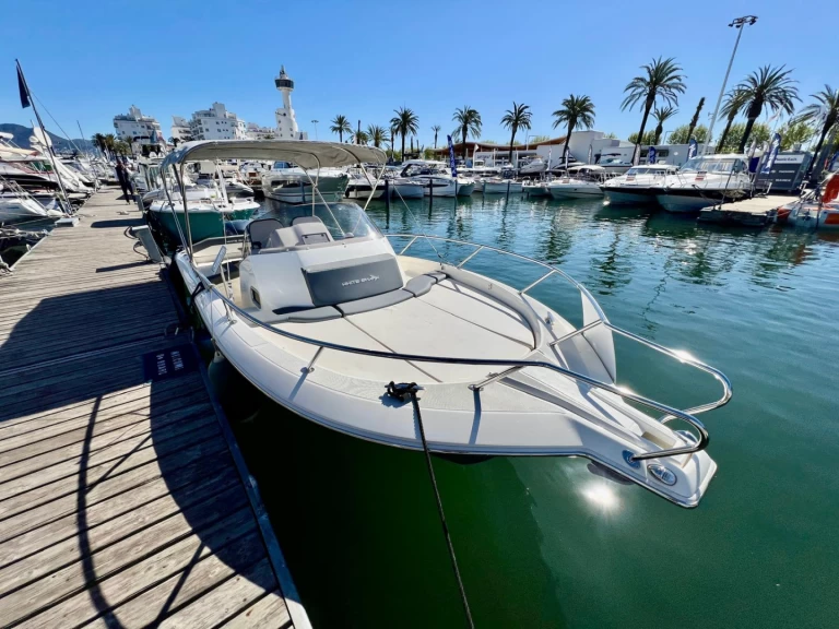 Alquiler Lancha White Shark con o sin  título de navegación