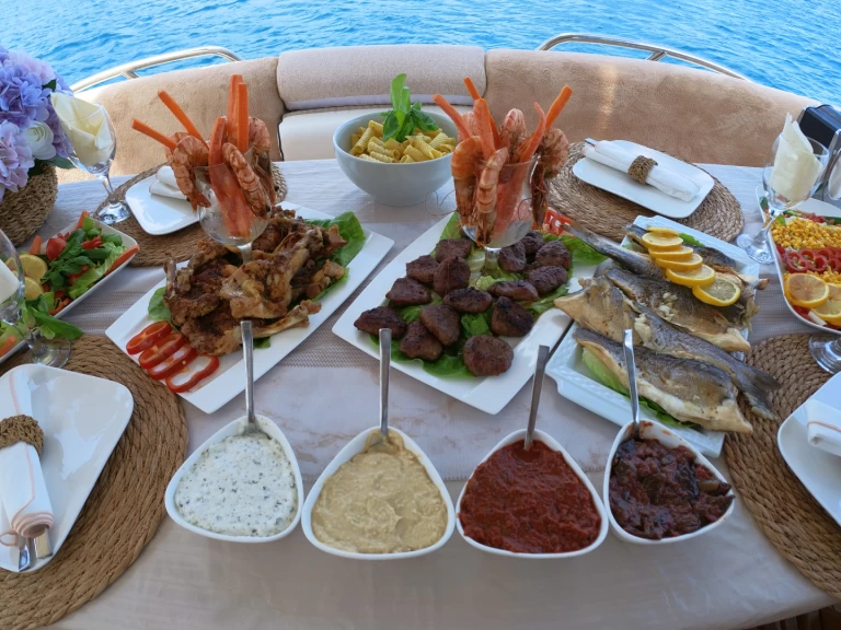 Alquiler de barcos Kemer barato de Sunseeker Manhattan 56