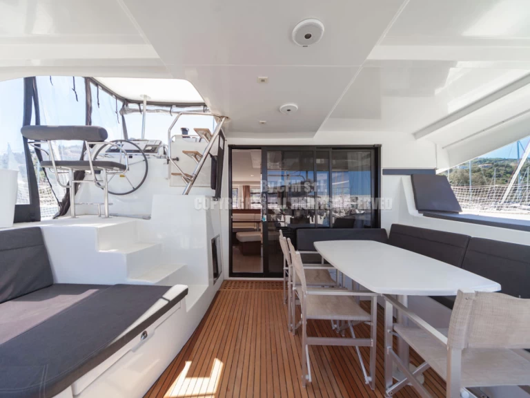 Lagoon Lagoon 42 de alquiler a Capo d'Orlando