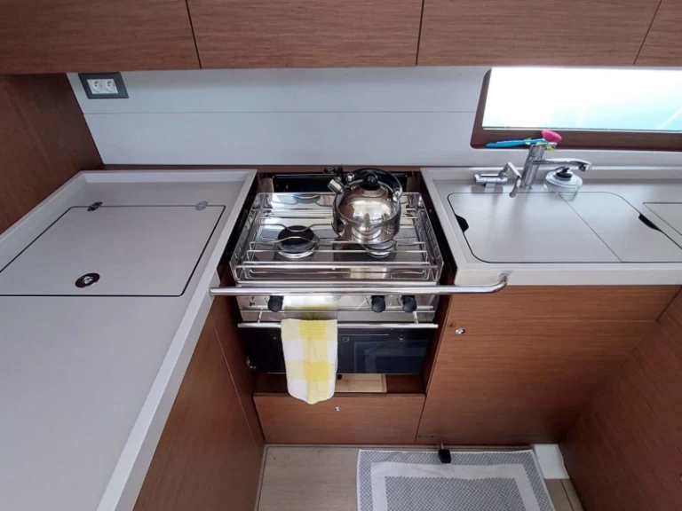 Bénéteau Oceanis 51.1 de alquiler a Gouviá