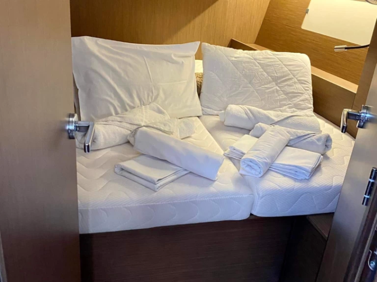 Velero para alquilar Gouviá al mejor precio