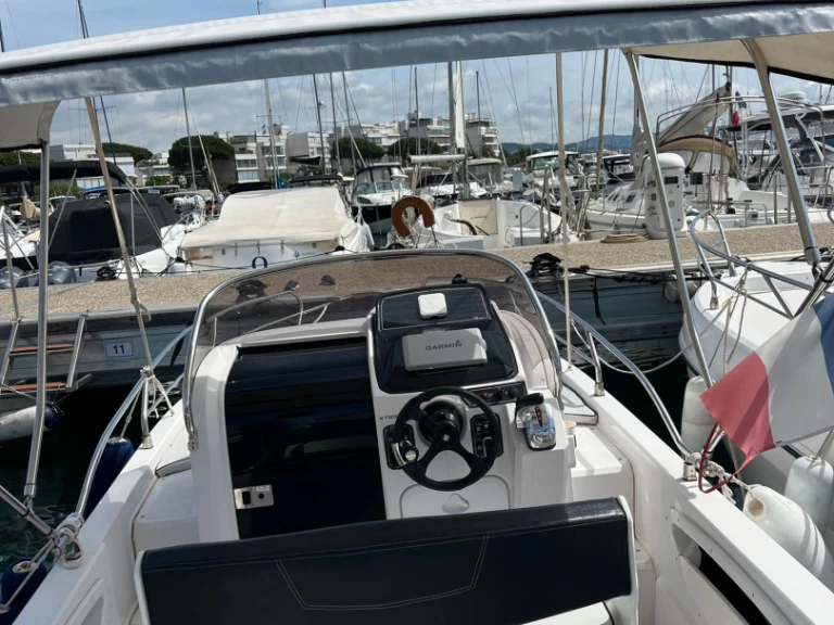 Alquiler Lancha Ranieri con o sin  título de navegación