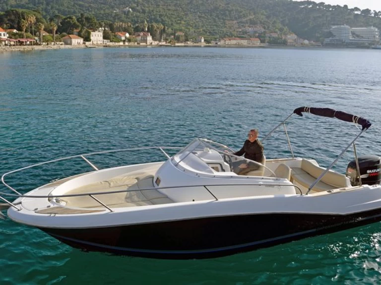 Jeanneau Cap Camarat 755 WA de alquiler a Port La Napoule