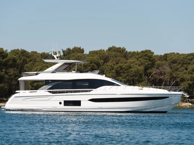 Azimut Azimut 78 Fly de alquiler a Šibenik