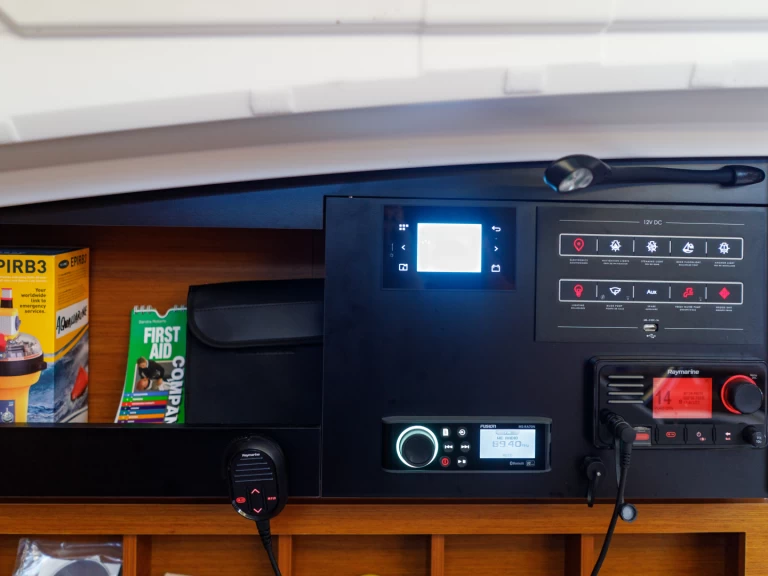 Alquiler de embarcaciones Jeanneau Sun Odyssey 410 enLefkáda en Samboat