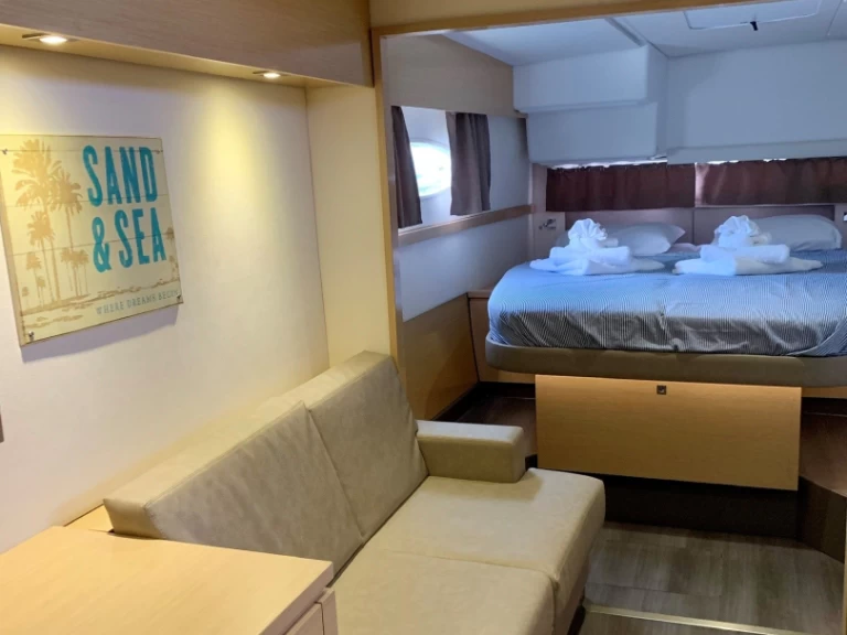 Alquiler de Fountaine Pajot Fountaine Pajot Helia 44 en Road Town
