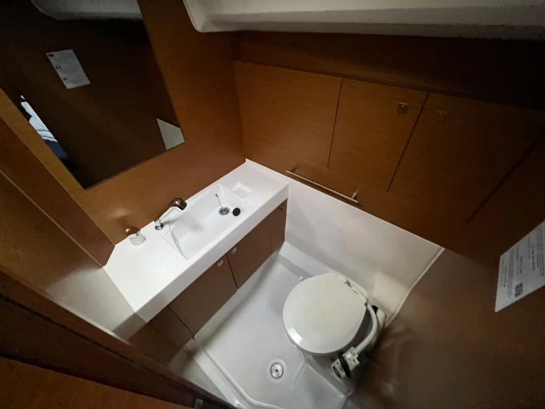 Jeanneau Sun Odyssey 410 de alquiler a Sukošan