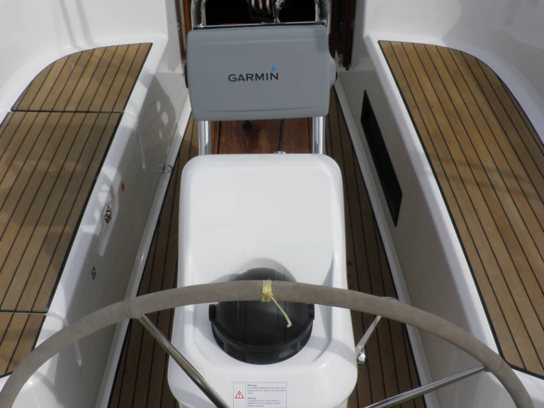 Alquiler de barcos Sukošan barato de Cruiser 33