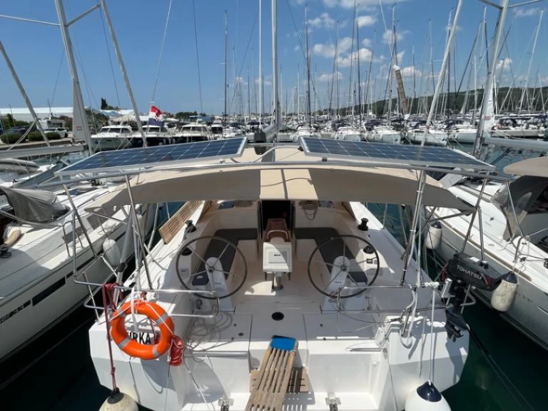 Alquiler Velero en Sukošan - Bavaria Bavaria C 42