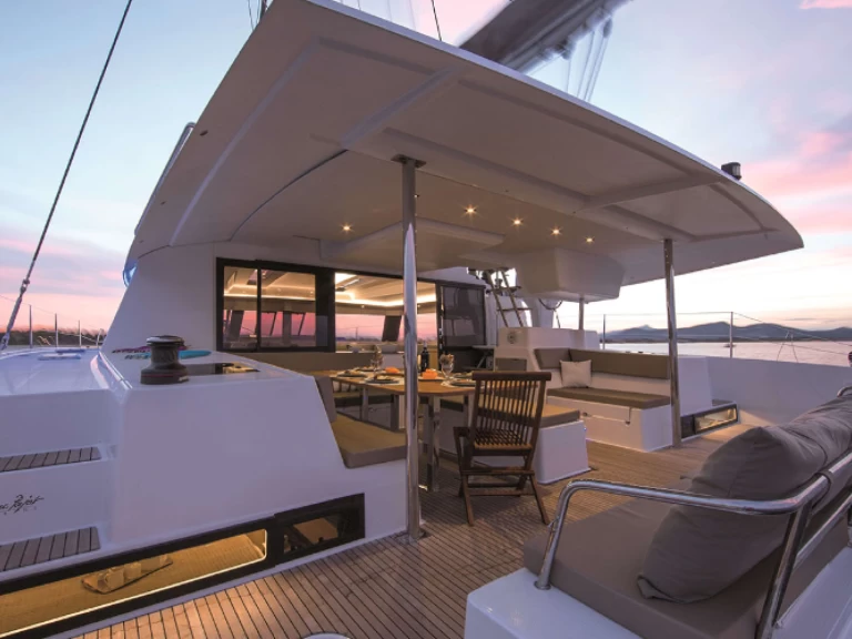 Alquiler Catamarán 1 con o sin  título de navegación