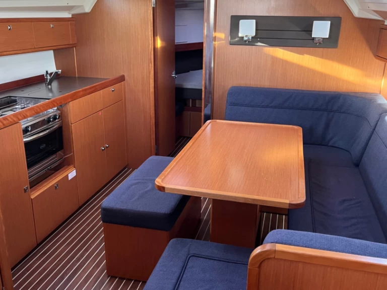 Alquiler de embarcaciones Bavaria Cruiser 41 enSukošan en Samboat