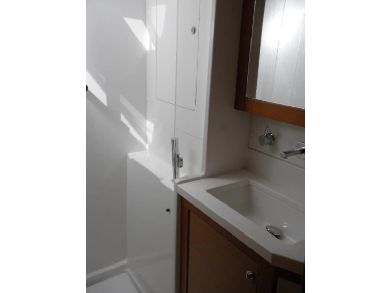 Catamarán para alquilar Sukošan al mejor precio