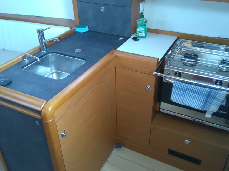 Alquiler de Jeanneau Sun Odyssey 349 en Sukošan