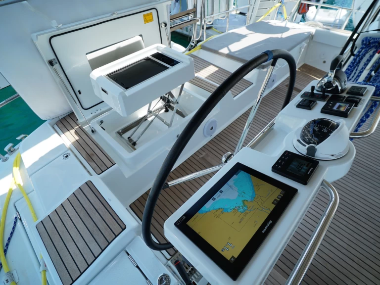 Alquiler Velero Jeanneau con o sin  título de navegación