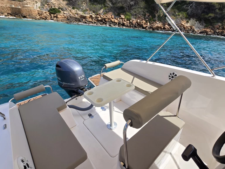 Alquiler Lancha Cattleya con o sin  título de navegación