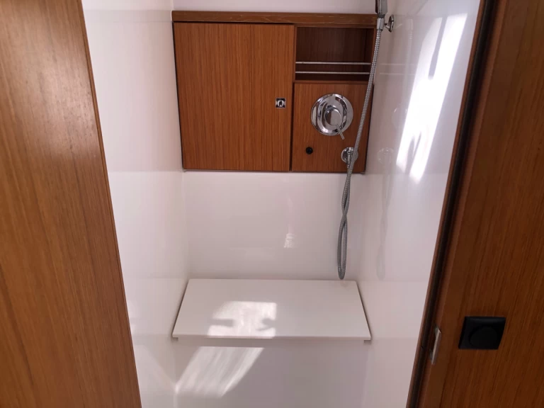 Velero para alquilar Álimos al mejor precio