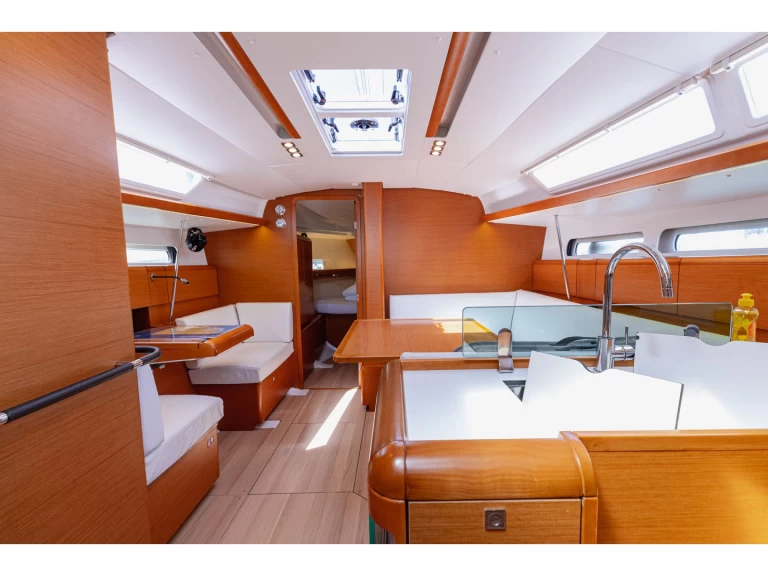Alquiler de Jeanneau Sun Odyssey 419 en Kaštel Gomilica