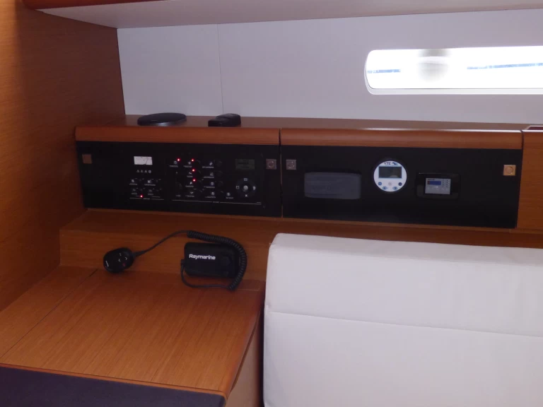 Jeanneau Sun Odyssey 519 de alquiler a Kaštel Gomilica