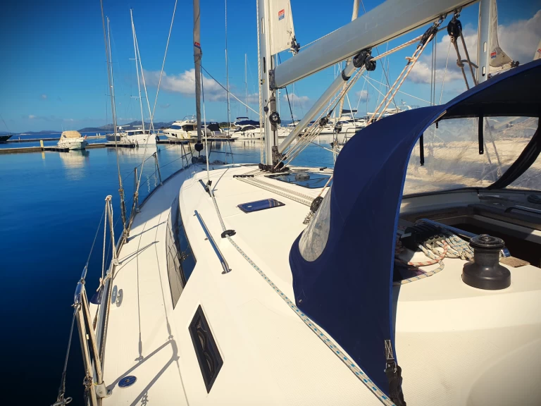 Alquiler de embarcaciones Bavaria Cruiser 46 enDrage en Samboat
