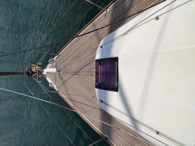 Alquiler de barcos Álimos barato de Sun Odyssey 439