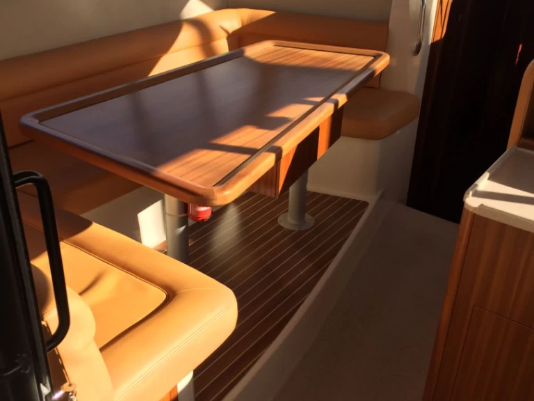 Sas Vektor ADRIANA 44 de alquiler a Zadar