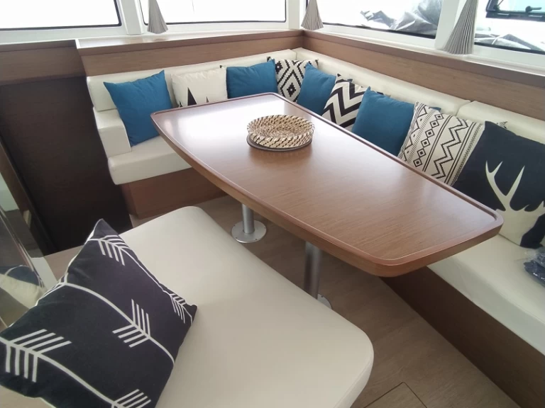 Alquiler Catamarán en Porto Pollo - Lagoon Lagoon 42