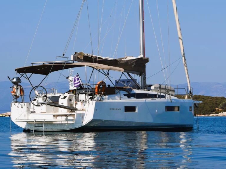 Alquiler de barcos Álimos barato de Sun Odyssey 410
