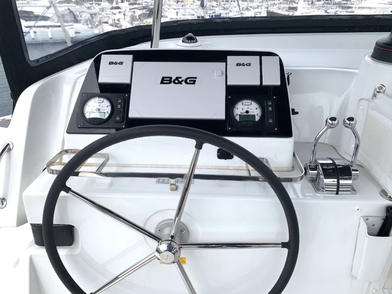 Catamarán para alquilar Lávrio al mejor precio