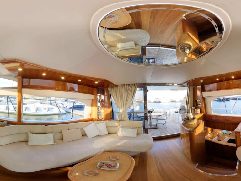 Alquiler Lancha Azimut con o sin  título de navegación