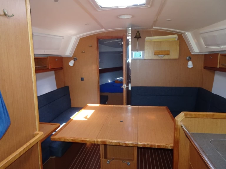 Bavaria Bavaria 36 Cruiser de alquiler a Primošten