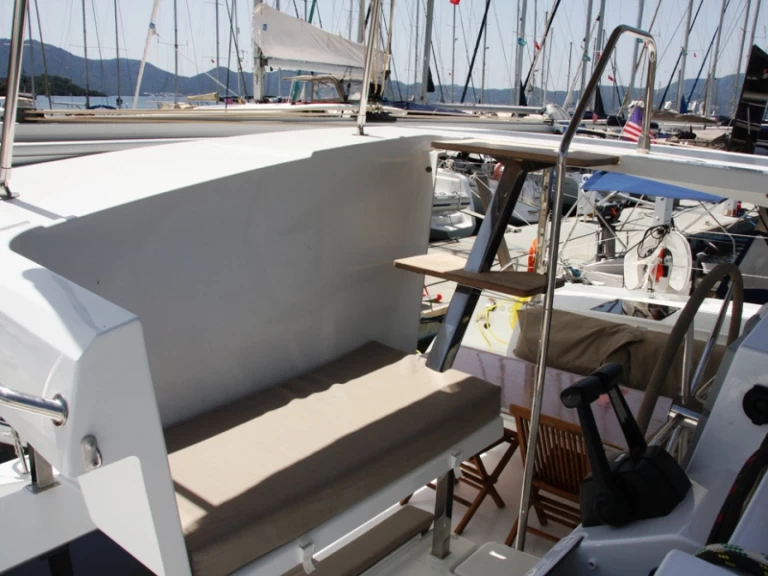 Alquiler de embarcaciones Fountaine Pajot Lucia 40 enMarmaris en Samboat
