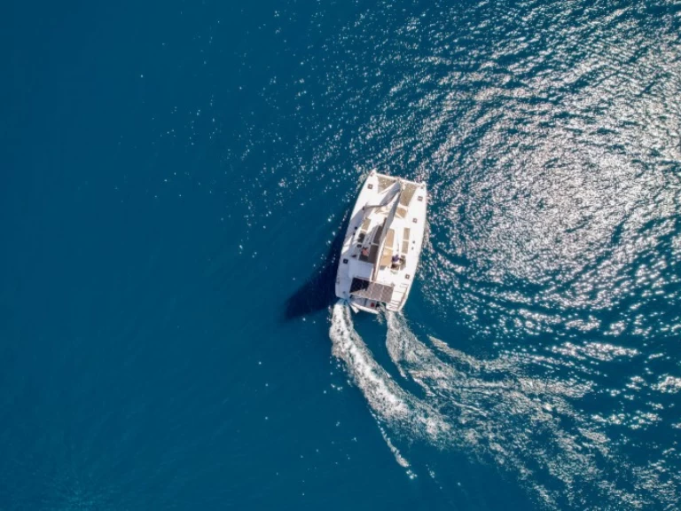 Alquiler Catamarán Lagoon con o sin  título de navegación