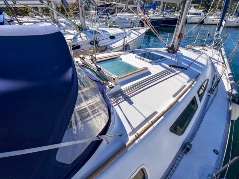 Alquiler de Jeanneau Sun Odyssey 37 en Marmaris