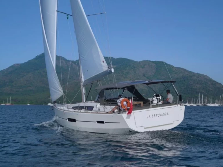 Alquiler de barcos Marmaris barato de Dufour 520 Grand Large