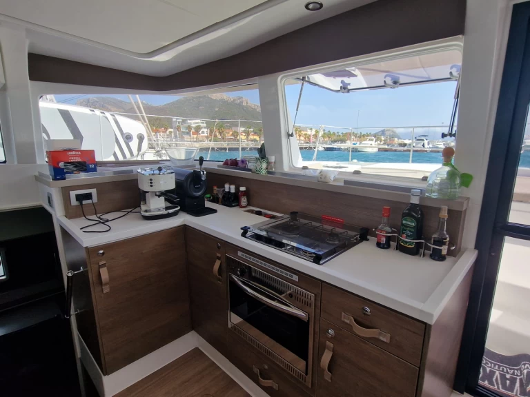 Alquiler de embarcaciones Bali Bali 4.2 enGolfo Aranci en Samboat