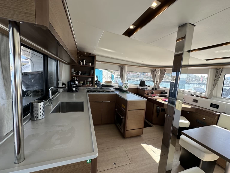 Alquiler de Catamarán, con o sin patrón Lagoon Golfo Aranci